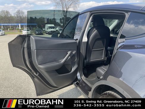 Used 2024 Tesla Model Y Long Range image 11