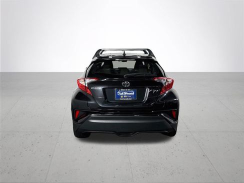 Used 2020 Toyota C-HR XLE FWD image 7