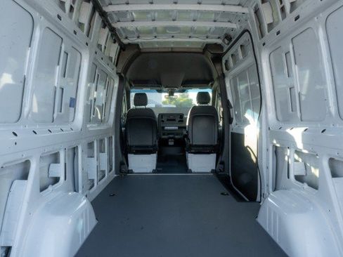 New 2025 Mercedes-Benz Sprinter 2500 image 10