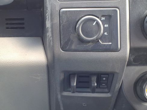 Used 2020 Ford F350 XL w/ Power Equipment Group AWD/4WD image 12