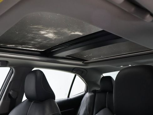 Used 2019 Toyota Camry XSE image 9