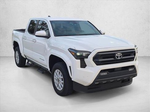 Used 2024 Toyota Tacoma SR5 AWD/4WD image 3