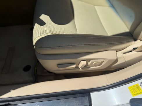Used 2015 Lexus ES 350 w/ Premium Package FWD image 11