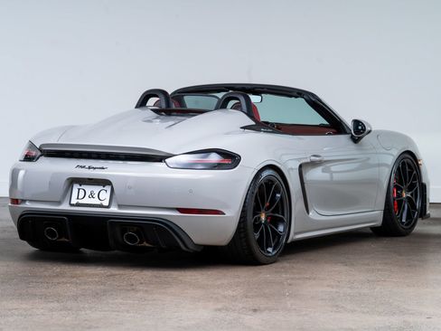 Used 2021 Porsche 718 Boxster Spyder RWD image 11