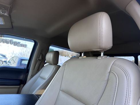 Used 2019 Ford F350 Lariat image 12