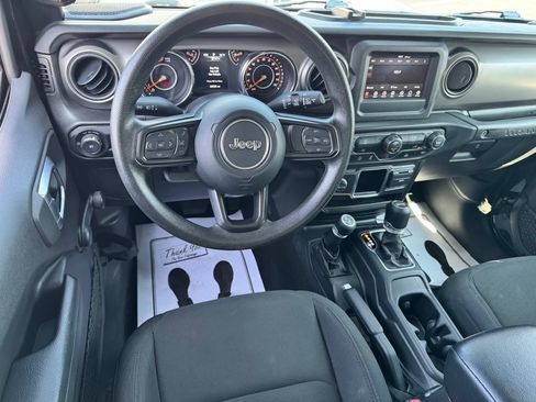 Used 2022 Jeep Wrangler Sport AWD/4WD image 19