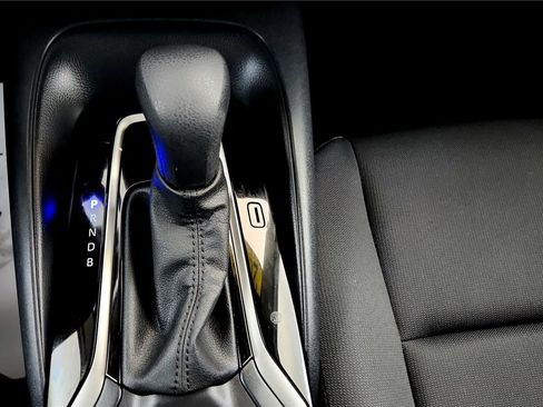 Used 2023 Toyota Corolla LE image 28