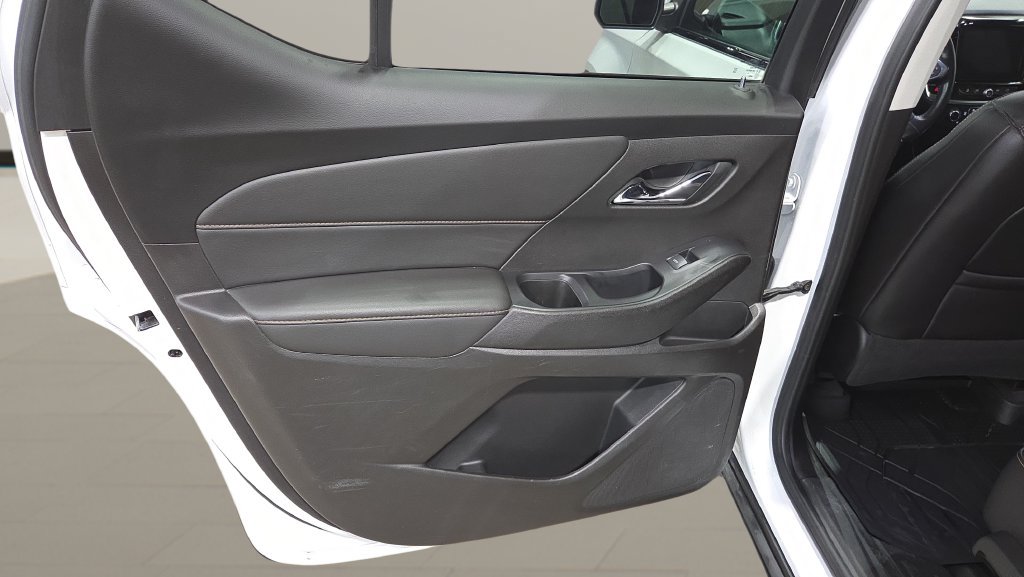 Used 2021 Chevrolet Traverse RS w/ LPO, Floor Liner Package AWD/4WD image 21