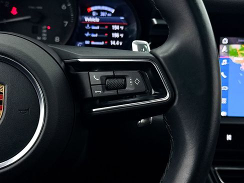 Used 2024 Porsche Macan image 33