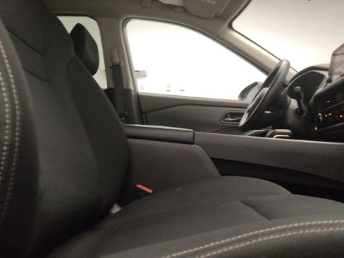 Used 2023 Nissan Rogue S FWD image 21