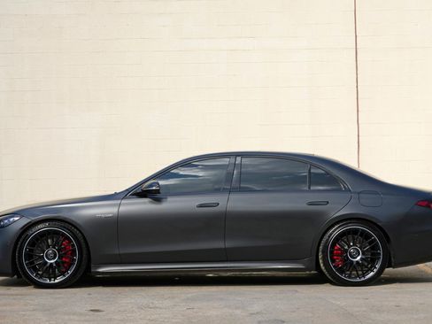 Used 2025 Mercedes-Benz S 63 AMG S image 9