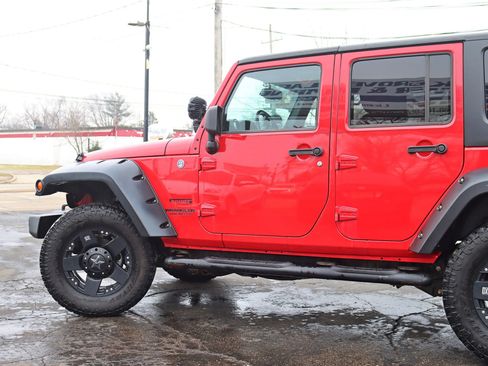 Used 2014 Jeep Wrangler Unlimited Sport w/ Quick Order Package 24S AWD/4WD image 13