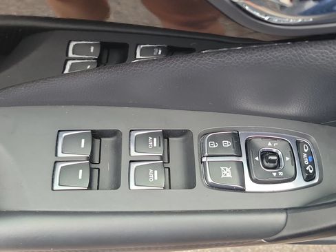 Used 2016 Hyundai Azera Limited FWD image 23