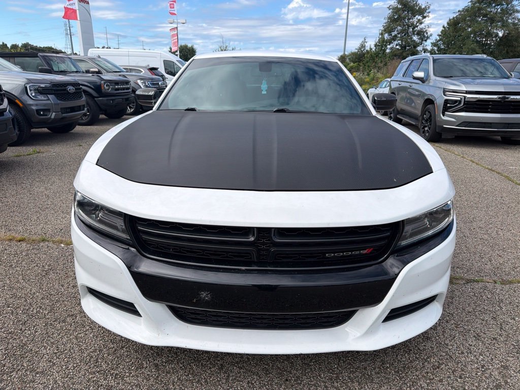 Used 2019 Dodge Charger SXT w/ Cold Weather Package AWD/4WD image 2