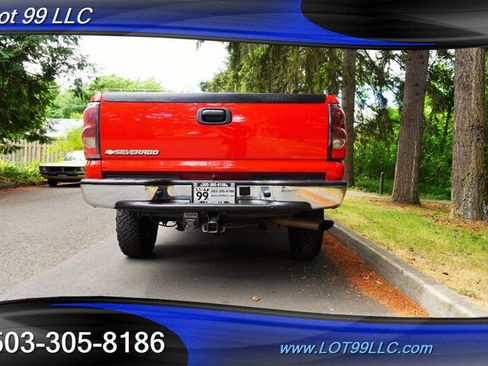 Used 2007 Chevrolet Silverado 2500 LT w/ Onstar Plus Package AWD/4WD image 10