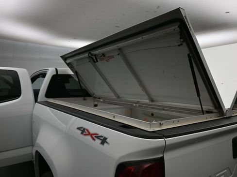 Used 2022 Chevrolet Colorado LT w/ Fleet Safety Package AWD/4WD image 30