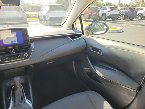 Used 2024 Toyota Corolla LE image 17
