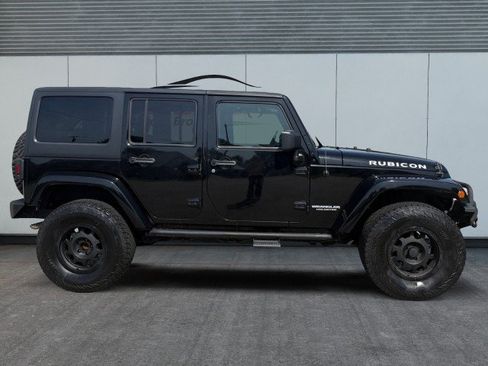 Used 2012 Jeep Wrangler Unlimited Rubicon w/ Connectivity Group AWD/4WD image 9