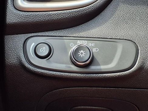 Used 2017 Chevrolet Trax LS FWD image 29