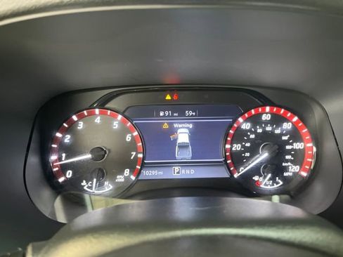 Used 2024 Nissan Frontier Pro-X image 17