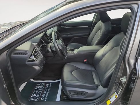 Used 2021 Toyota Camry XSE FWD image 13