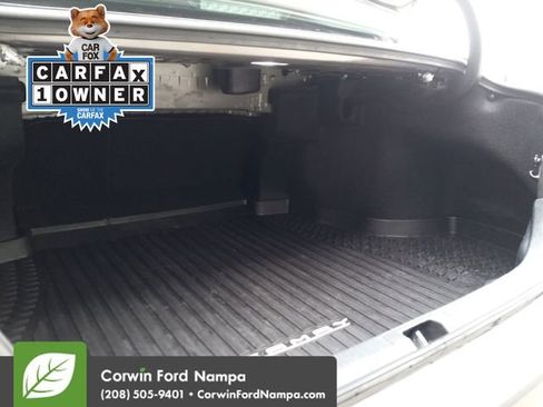 Used 2024 Toyota Camry SE image 29