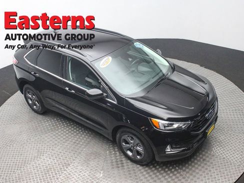Used 2022 Ford Edge SEL w/ Sport Appearance Package image 3