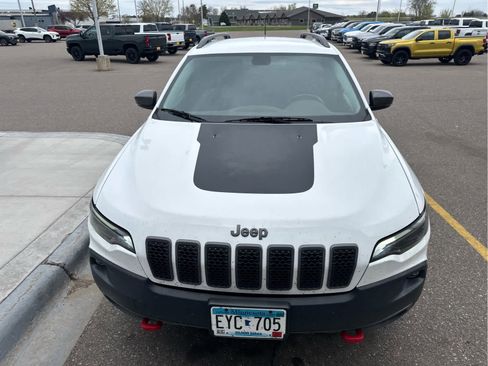 Used 2020 Jeep Cherokee Trailhawk w/ Cold Weather Group AWD/4WD image 6