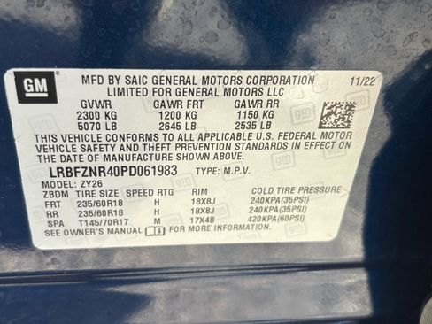 Used 2023 Buick Envision Essence image 29