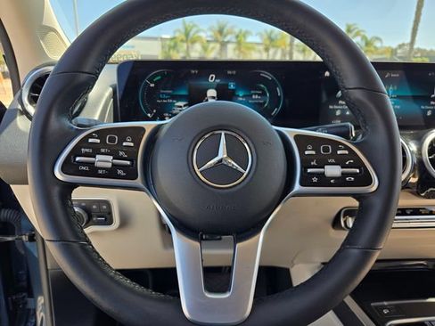 Used 2022 Mercedes-Benz GLB 250 image 20