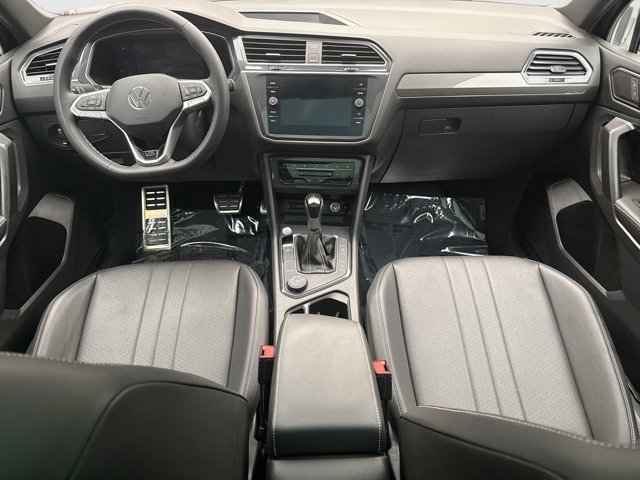 Used 2023 Volkswagen Tiguan SE R-Line AWD/4WD image 14