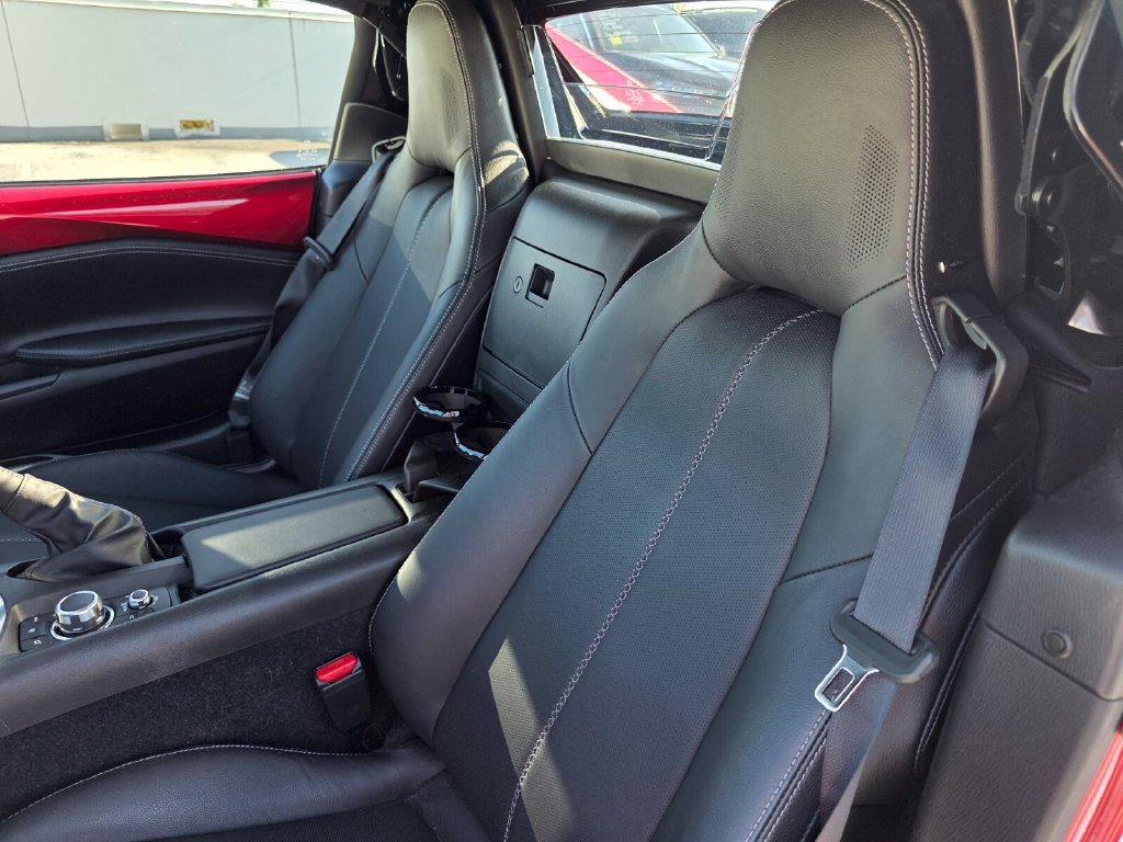 Used 2023 MAZDA MX-5 Miata Grand Touring RWD image 12