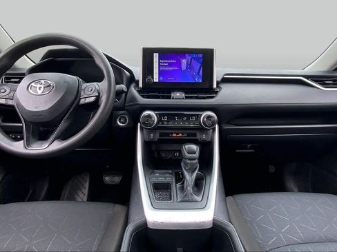 Used 2025 Toyota RAV4 XLE FWD image 15