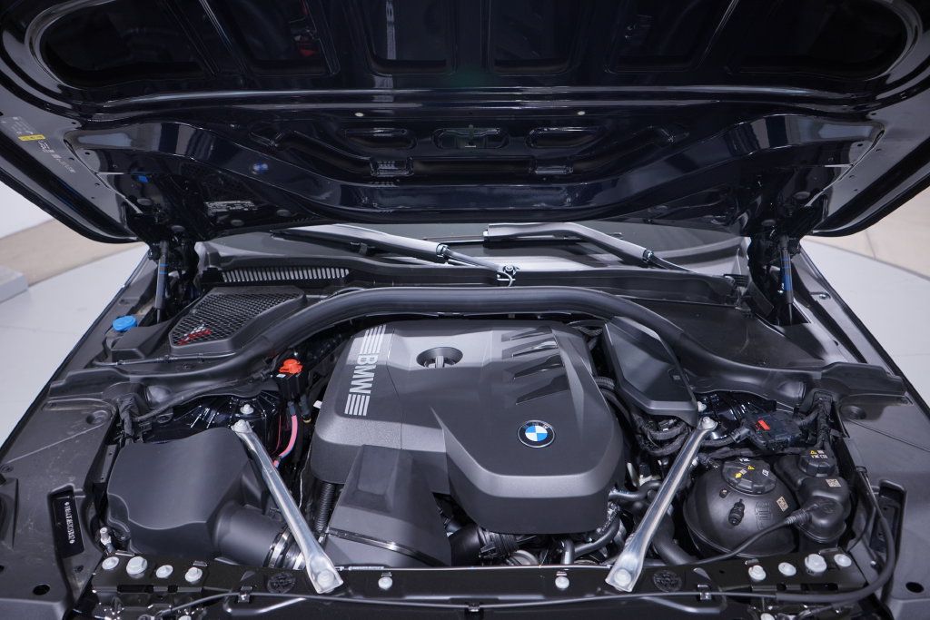 Used 2026 BMW 530i w/ M Sport Package RWD image 16