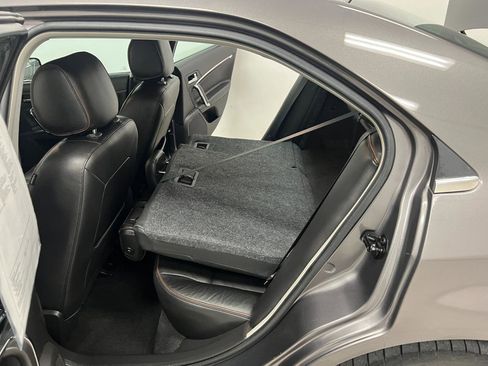 Used 2012 Lincoln MKZ image 29