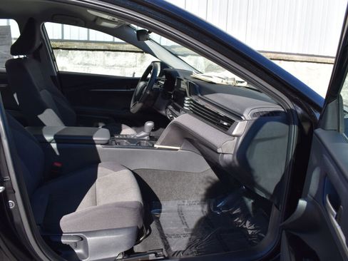 Certified 2025 Toyota Camry LE image 25