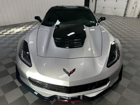 Used 2016 Chevrolet Corvette Z06 w/ 3LZ Preferred Equipment Group image 4
