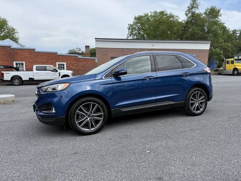 Used 2020 Ford Edge Titanium w/ Class II Trailer Tow Package AWD/4WD image 3