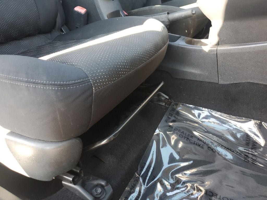Used 2009 Pontiac Vibe w/ Preferred Package FWD image 47