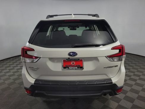 Used 2019 Subaru Forester Premium AWD/4WD image 9