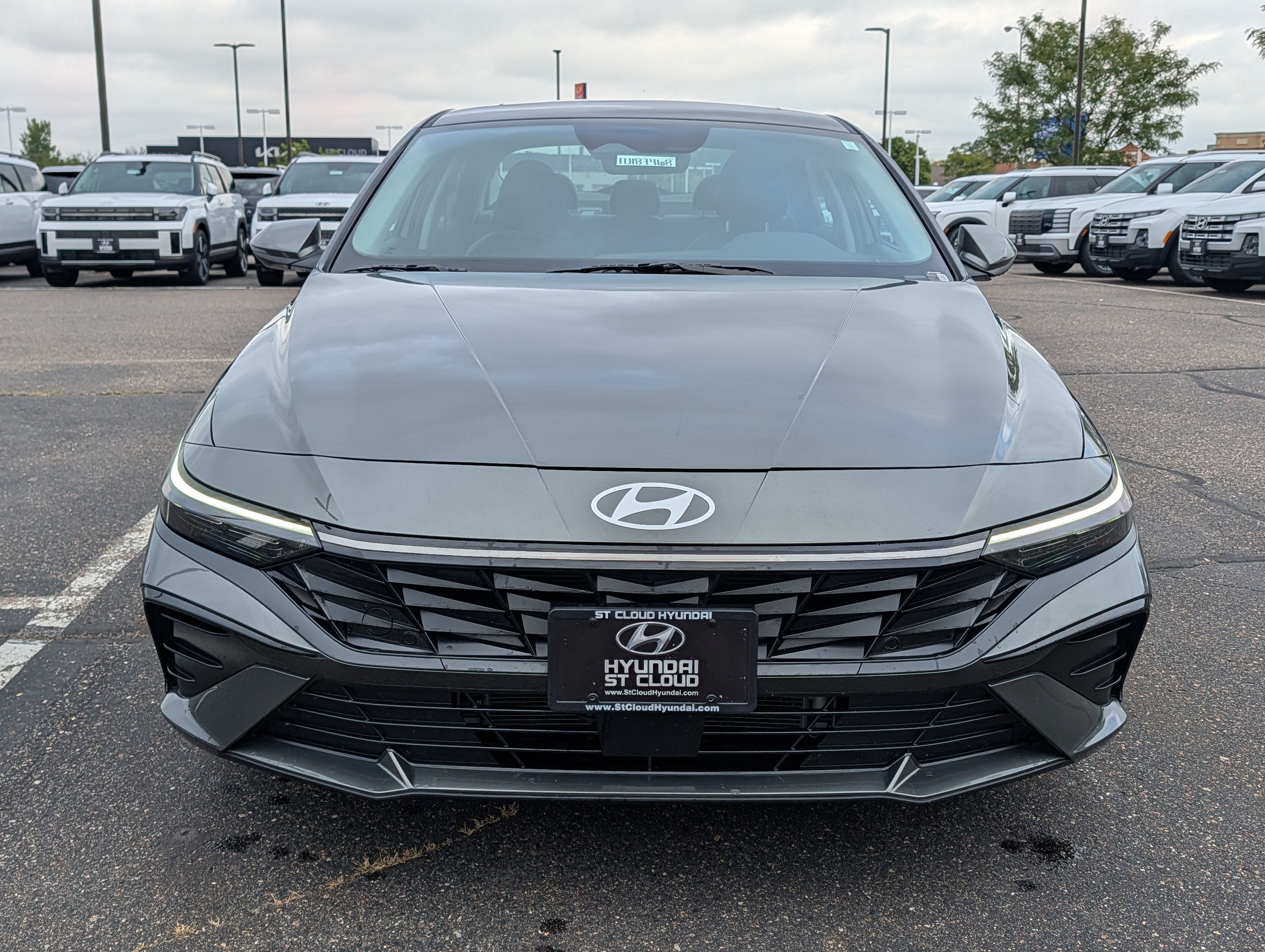 Used 2026 Hyundai Elantra Limited FWD image 8