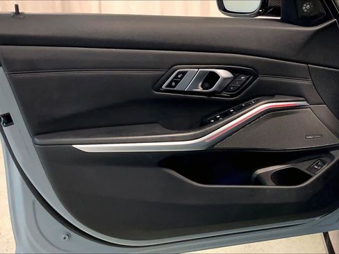 Used 2021 BMW M3 Competition w/ M Carbon Exterior Package image 21