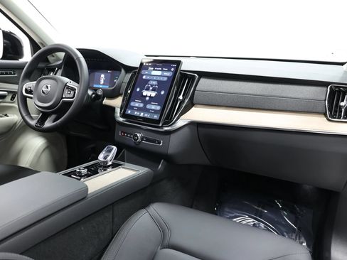 Used 2025 Volvo XC90 T8 Plus w/ Protection Package Premier AWD/4WD image 99