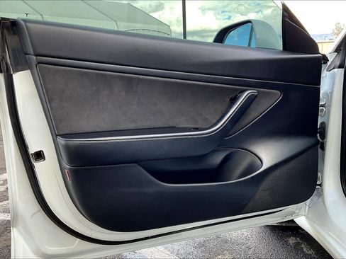 Used 2018 Tesla Model 3 Long Range image 20