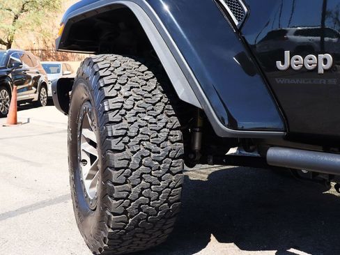 Used 2024 Jeep Wrangler Unlimited Rubicon 392 image 6