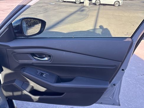 Used 2025 Honda Accord Sport image 33