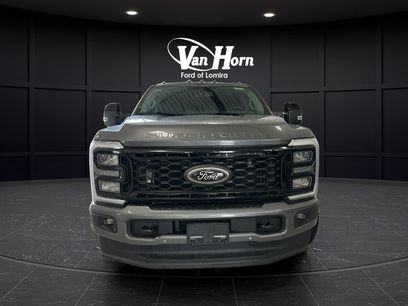 New 2026 Ford F350 Lariat w/ Black Appearance Package