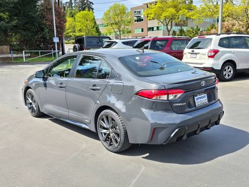 Used 2025 Toyota Corolla SE AWD/4WD image 15