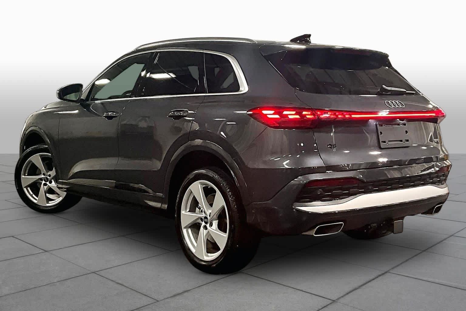 Used 2025 Audi Q5 Premium Plus AWD/4WD image 12
