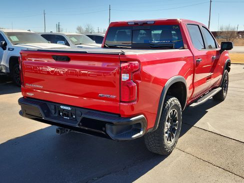 Used 2023 Chevrolet Silverado 1500 ZR2 w/ Technology Package image 4